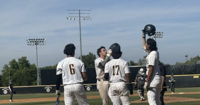 Prep Baseball: Osem prichádza výťahy Crespi, aby vyhral

