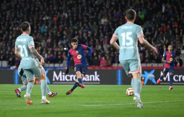 Pretože Pedri bol odstránený na polceste do Barcelony proti True Valladolid

