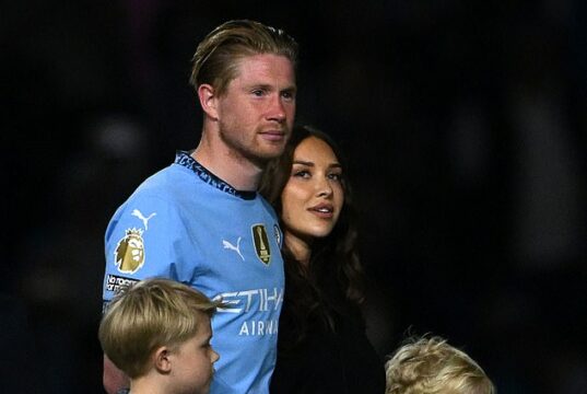 Kevin de Bruyne v utorok v utorok v utorok minulý čas fanúšikom Manchester City