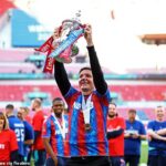 Prezident Crystal Palace Steve Parish prisahá, že bude bojovať za ochranu Olivera Glasnera - Eagles Boss Cender