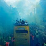 Priaznivca Leeds, 23 rokov, v kóme po páde zo stromu na futbalový šport Parade