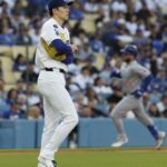 Problém s ramenným ramenom Rocky Sasaki stavia Dodgers do známej, problematickej polohy