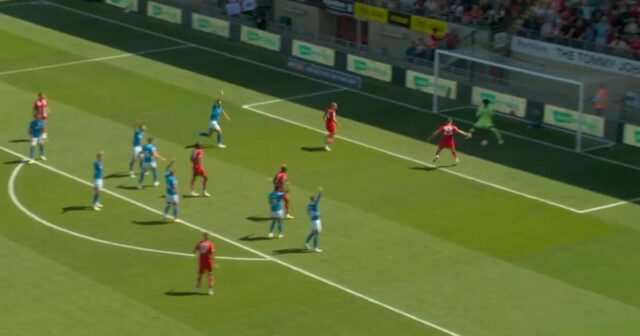 Prvé ligové spory o sporoch, ako je Stockport County Fuming po Leyton Orient Gate | Futbalový šport

