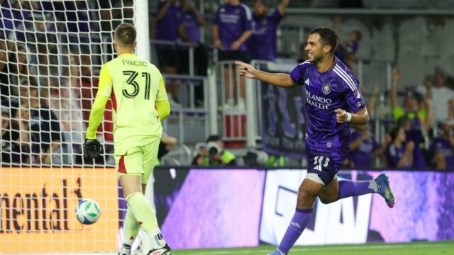 Prvý klobúk Martin Ojeda zdvíha Orlando, aby kreslil s otáčkami

