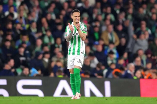 Real Betis Capo poskytuje nové aktualizácie o budúcnosti Man United Star Antony

