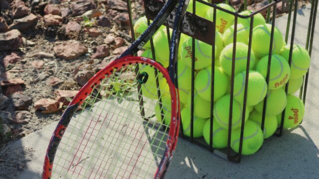 Revolúcia technológie Pro Tennis Classic Singles a dvojité výsledky

