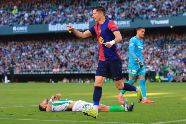 Robert Lewandowski vs Ferran Torres: Hansi Flick potvrdzuje útočník v Barcelone vs Inter Miláno

