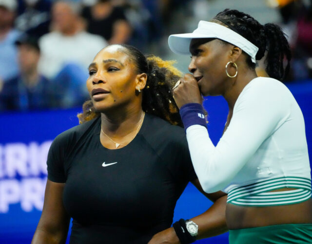 Serena a Venus Williams spolupracovať v Hollywoode predstavili film o tenisovej ikone

