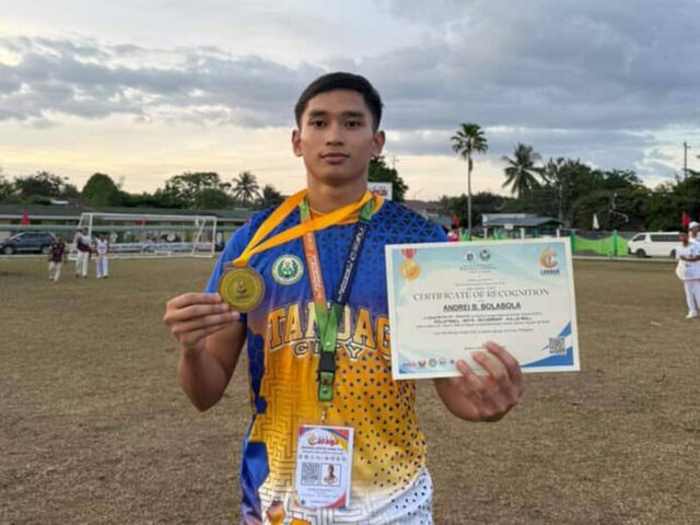 Palaong Pambansa Stastdduut Andrei Bolabola de Corigao del Sur bude hrať za volejbalový tím No Men na UAAP