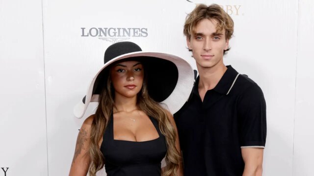 Sociálne médiá -Influencer volá kontroverziu s „nevhodným“ oblečením Kentucky Derby

