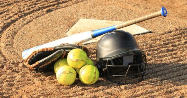 Softball na strednej škole: Výsledky a páry mestských play -off a páry

