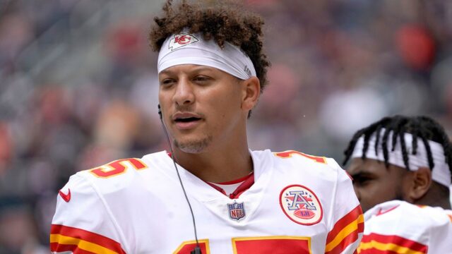 Správy NFL: Half -Brother Patrick Mahomes dostáva náčelníkov Rookie Camp Invite

