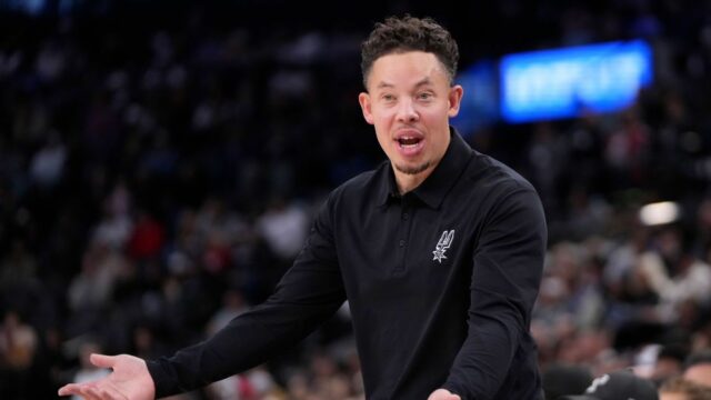 Spurs's Mitch Johnson's najnovší, aby zdedil kultového hlavného trénera

