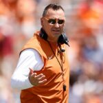 Steve Sarkisian -Teória Texasu na neporazených univerzitných futbalových šampiónoch