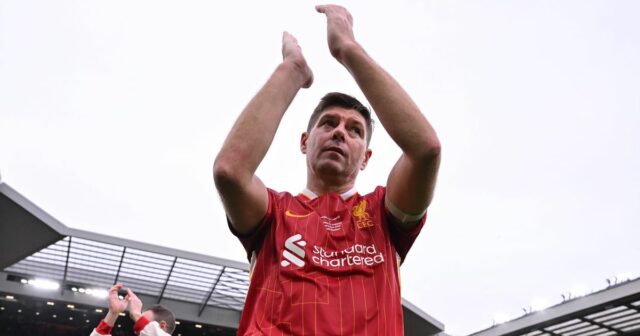 Steven Gerrard rešpektuje „neuveriteľne“ bývalého spoluhráča Liverpoolu po „emocionálnom“ rozhodnutí


