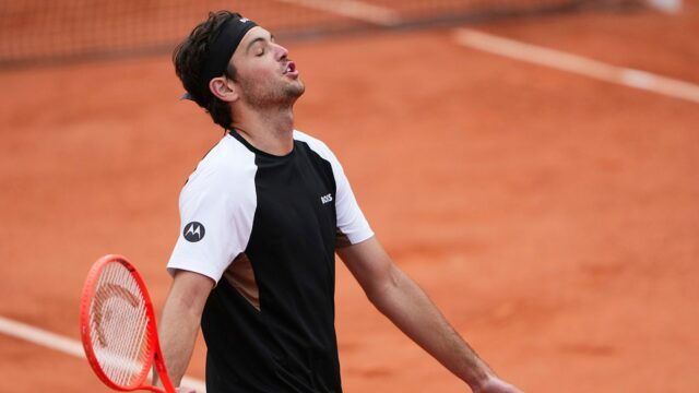 Taylor Fritz necháva francúzsky otvorený skoro po šokujúcom prvom kole rozruch


