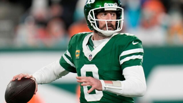 Terry Bradshaw: Steelerova okupácia pre qb Rodgers 'vtip'

