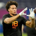 Texans 'Jayden Higgins vytvára históriu s plne zaručenou zmluvou
