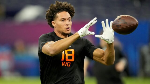 Texans 'Jayden Higgins vytvára históriu s plne zaručenou zmluvou

