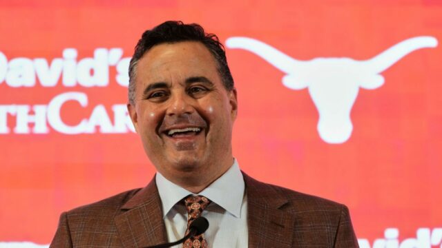Texas's Sean Miller: Platnosť Coid Year, ktorý ublížil hĺbke veterána

