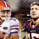 Tim Tebow šokujúci Ján 3:16 Spojenia medzi dvoma hlavnými futbalovými zápasmi