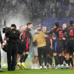 Titulná strana Barcelony - Flick Soars, Szczesny Smokes a Ferran dostane záujmovú nemocnicu