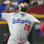 Tony Gonsolin, Freddie Freeman pomáha Dodgersovi dokončiť úspešný výlet