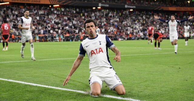 Tottenham End 17 -ear Trophy Drought With Me Utd Victory vo finále Európskej ligy | Futbalový šport

