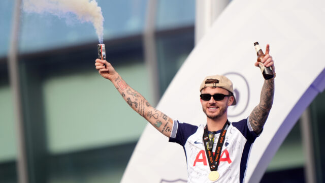 Tottenham Star Bittes späť v expertovi TalkSport; Zbierka prijatá

