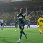 Tottenham bude mať prehliadku v prípade víťazstva UEL, žiadne plány pre zdroje Spojeného muža