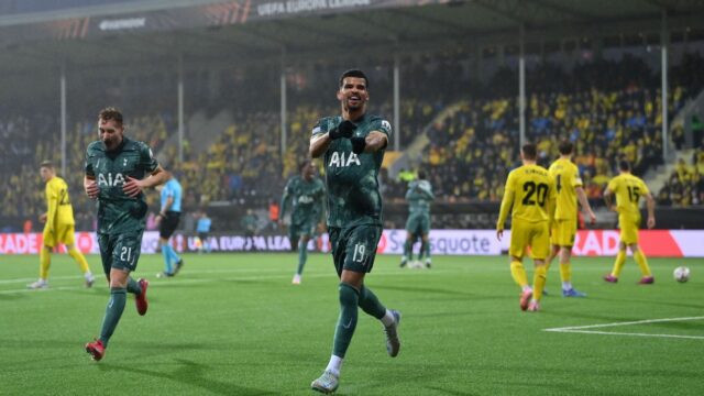 Tottenham bude mať prehliadku v prípade víťazstva UEL, žiadne plány pre zdroje Spojeného muža

