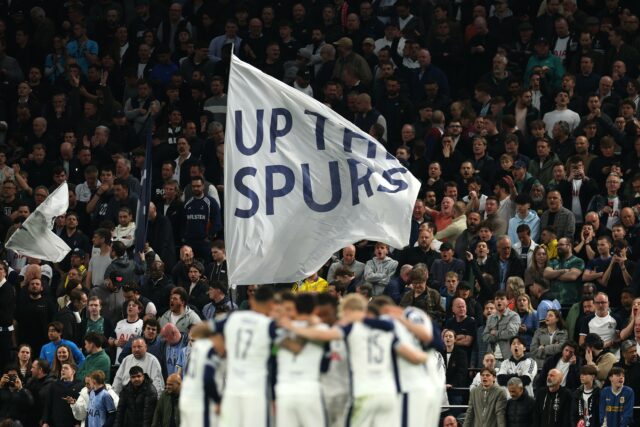 Tottenham sa zaujíma o letné hnutie pre Eric García

