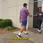 Travis Kelce je vidieť, že pracuje po relatívne tichých pár mesiacoch, keď OTA začína v KC