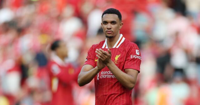 Trent Alexander-Armold 'Mortified' Liverpool Boos Michael Owen ponúka podporu

