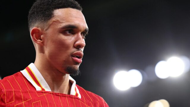 Alexander-Arnold tento rok v lete potvrdil svoj výstup Liverpoolu
