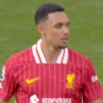 Trent Alexander-Arnolds Boed v Anfielde, keď fanúšikovia Liverpoolu zapínajú miestneho hrdinu | Futbalový šport