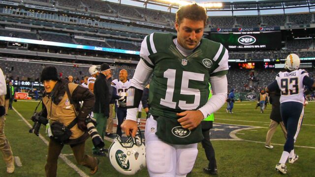 Trump chváli Tima Tebowa ako „snáď najlepší“, keď je zastrelený na Jets

