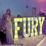 Paris Fury (na obrázku) a jeho manželka Tyson usporiadali veľkú párty pre 60. narodeniny Johna Furyho