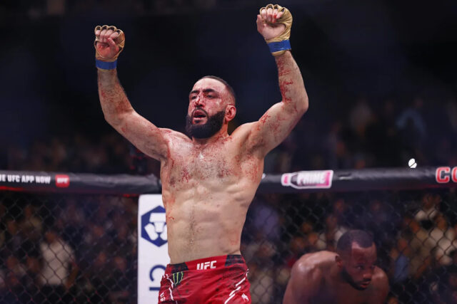 Belal Muhammad oslavuje víťazstvo nad Leonom Edwardsom po titule Welterweight v Collaborative Live Arena v Manchestri. Dátum obrázka: nedeľa 28. júla 2024. (Foto: Richard Sellers/PA Images od Getty Images)