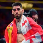 UFC bývalých šampiónov islam makhachev a ich topuria sú vo vojne slov