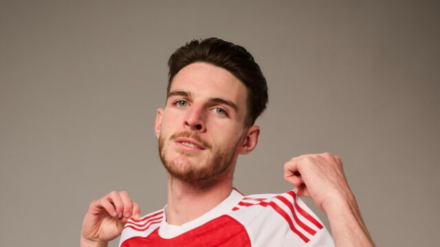 Umiestnite novú Premier League-Kits na sezónu 2025-26

