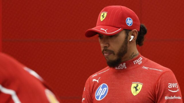 Uprostred rastúcej bolesti vo Ferrari vyhrá Hamilton opäť F1?

