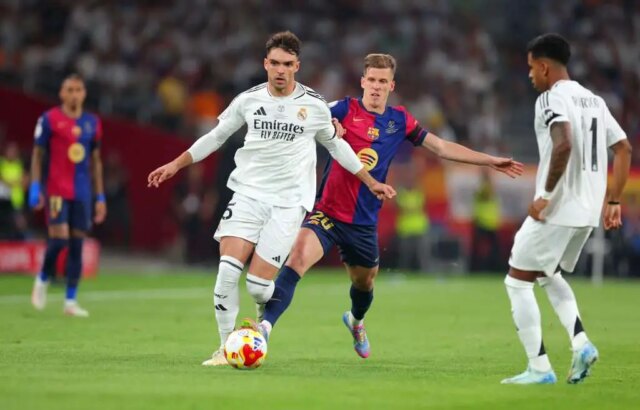 Úradník: 3 in, 1 vonku ako tím mena Real Madrid čelí Seville

