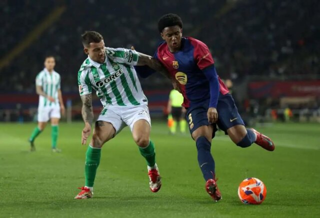 Úradník: Jeden v, jeden vonku, ako je tím menom Barcelona, ​​aby čelil Inter

