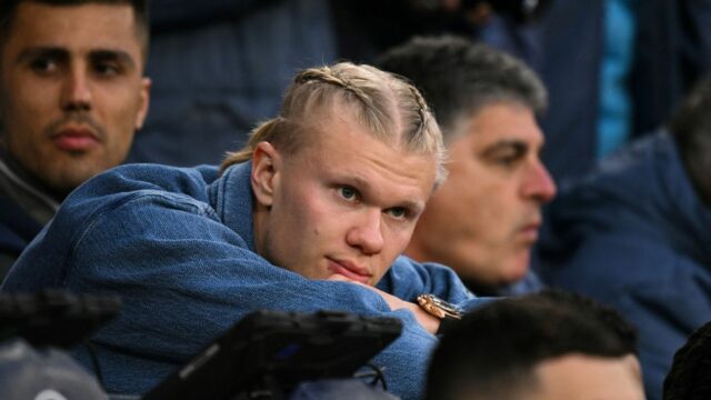 Útočník Man City Erling Haaland obviňuje nedostatok „hlad“ pre chudobnú sezónu

