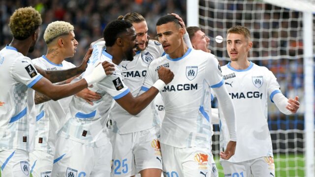 Útočník bývalého utd „slzy späť do Anglicka“ a dúfa, že ľudia sa môžu pohybovať “

