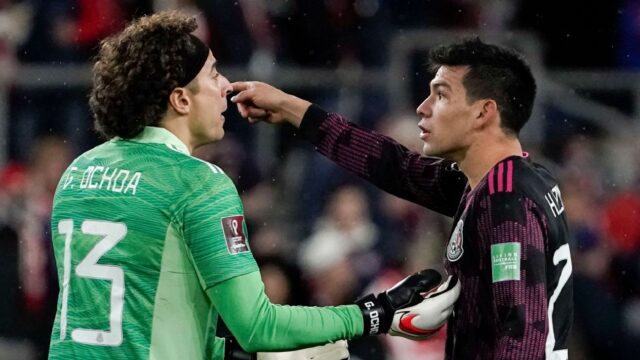 Veteráni, ktorí prenasledujú Lozano, Guillermo Ochoa sa vracia do mexického tímu pred Golden Cup

