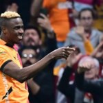 Victor Osimhen do Chelsea Transfer má obrovské zvraty, keď sa konkurent 56 miliónov libier pripravil