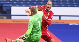 Virgil van Dijk bol vážne zranený po zlej výzve z Jordánska Pickforda v roku 2020.