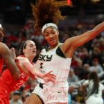 WNBA preskúmajte „komentáre fanúšikov nenávisti“ po incidente Clark-Wesese
